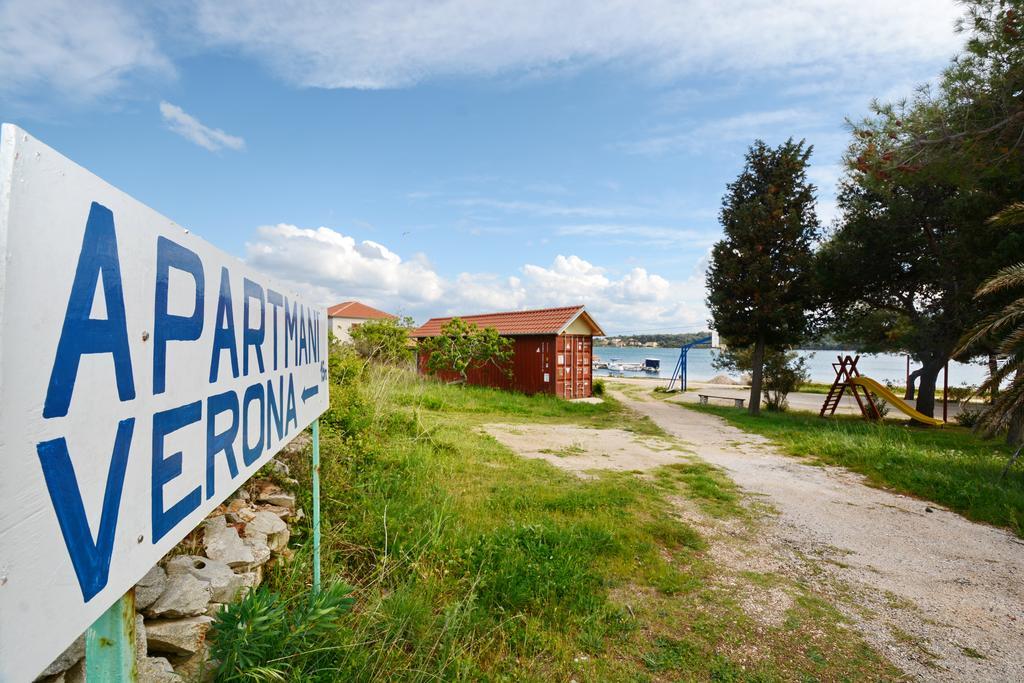 Apartments Katarina Велі-Рат Екстер'єр фото
