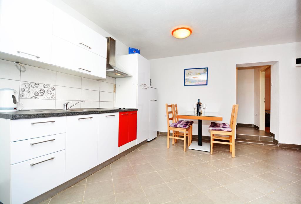 Apartments Katarina Велі-Рат Екстер'єр фото