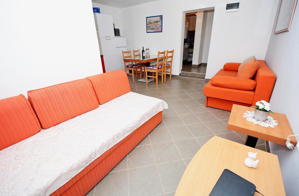 Apartments Katarina Велі-Рат Екстер'єр фото