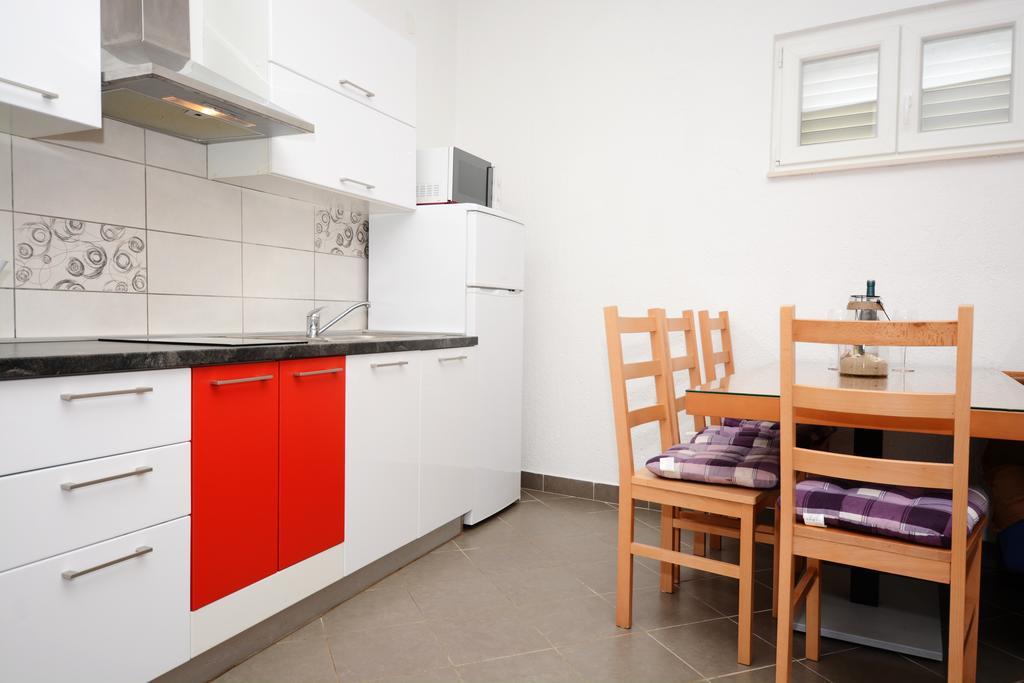 Apartments Katarina Велі-Рат Екстер'єр фото