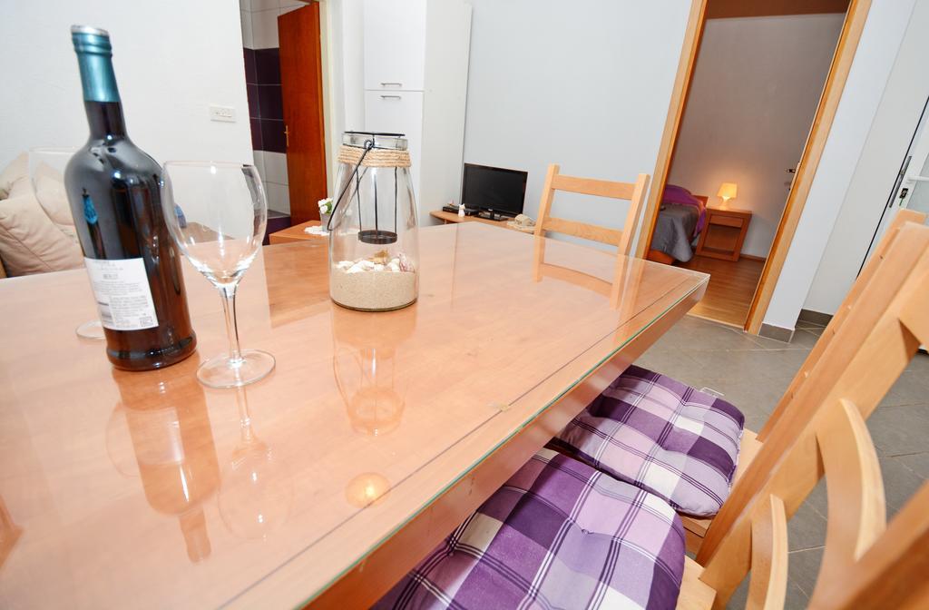 Apartments Katarina Велі-Рат Екстер'єр фото