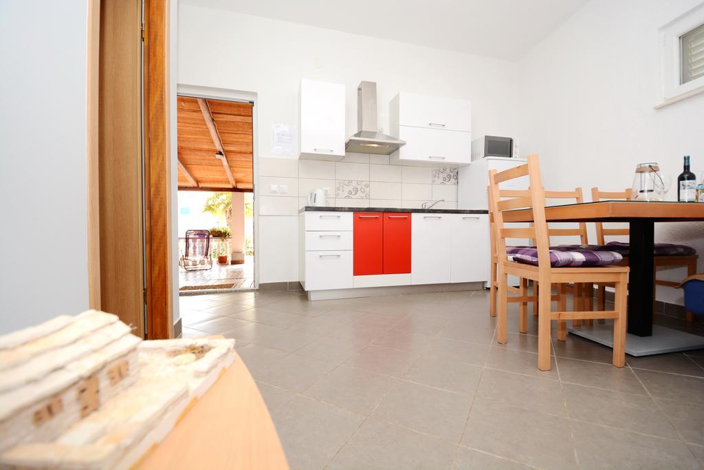 Apartments Katarina Велі-Рат Екстер'єр фото
